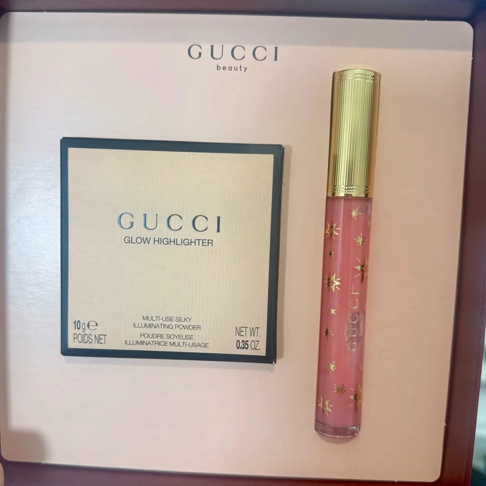 ❤️ Gucci 💚 Pink and Gold Beauty Set - Picture 2 of 3